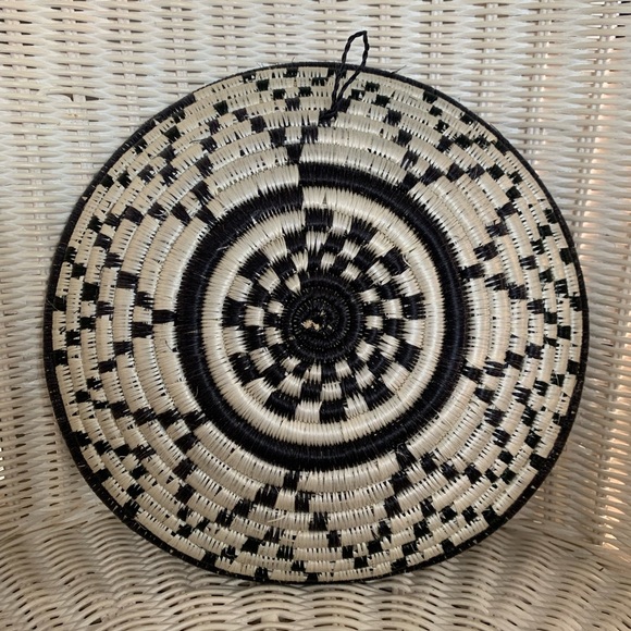 Black/White African Boho Hand Woven Raffia Rwandan Sisal Basket/Bowl/Accent - Picture 2 of 2